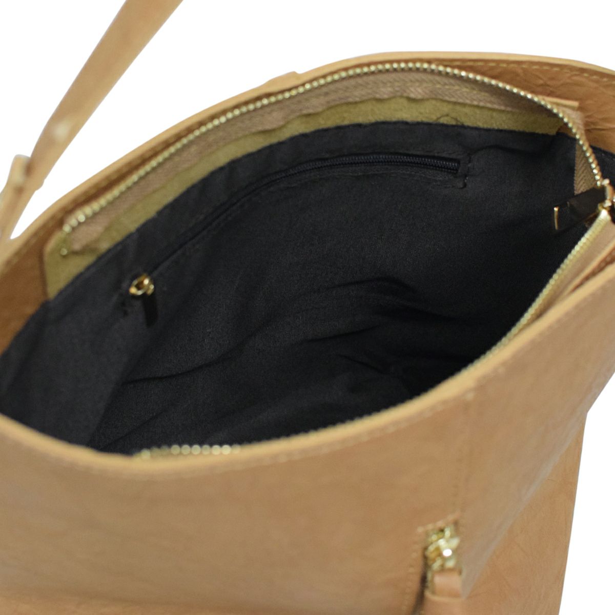 しわ素材ショルダーバッグ