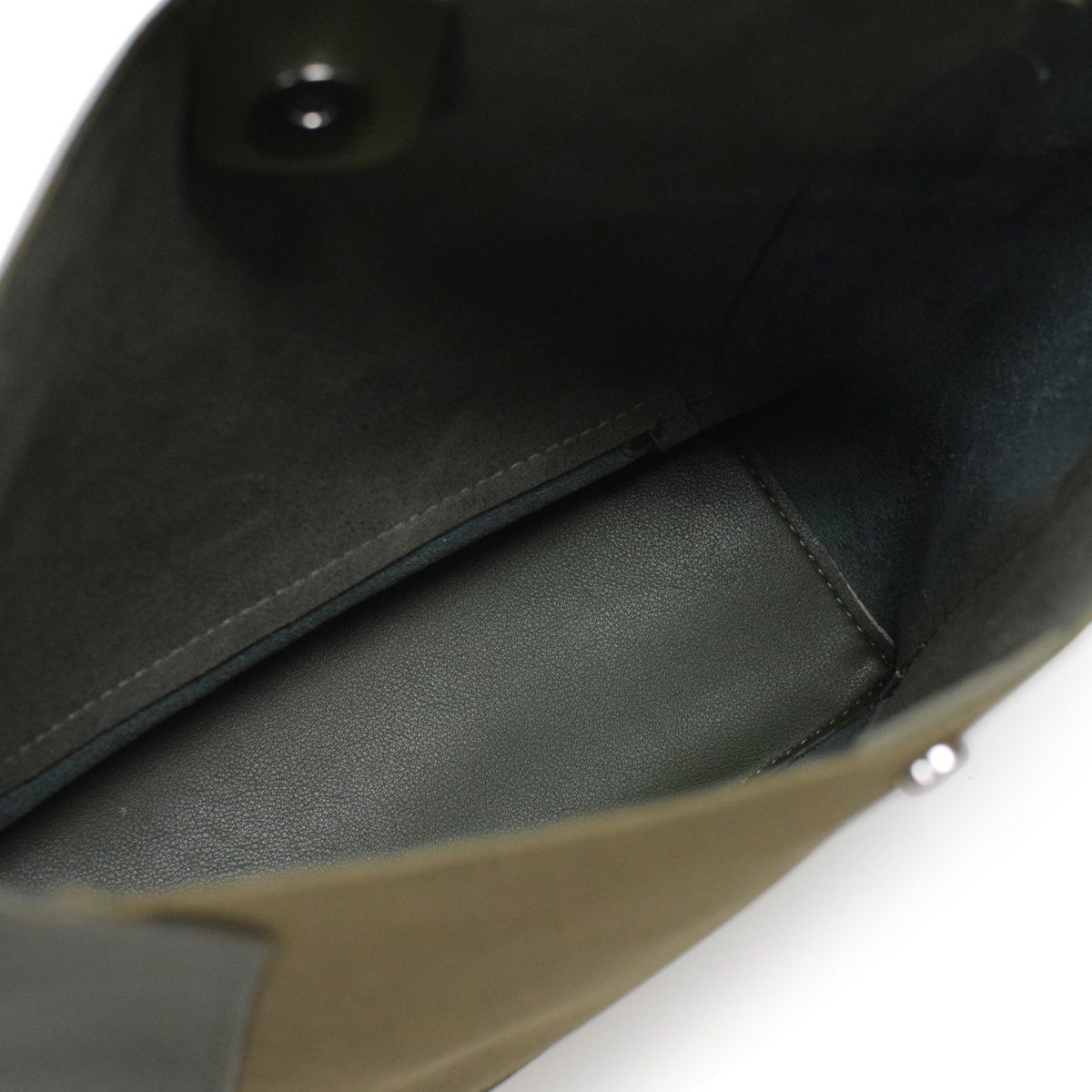 フェイクレザーショルダーバッグ