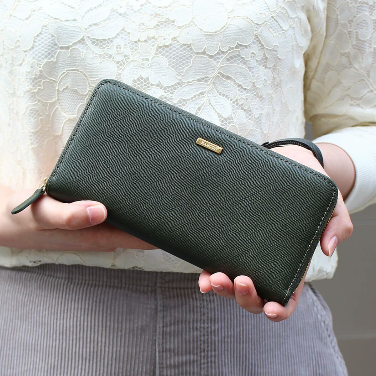 GLウォレット ラウンド型財布＜ニコラ＞