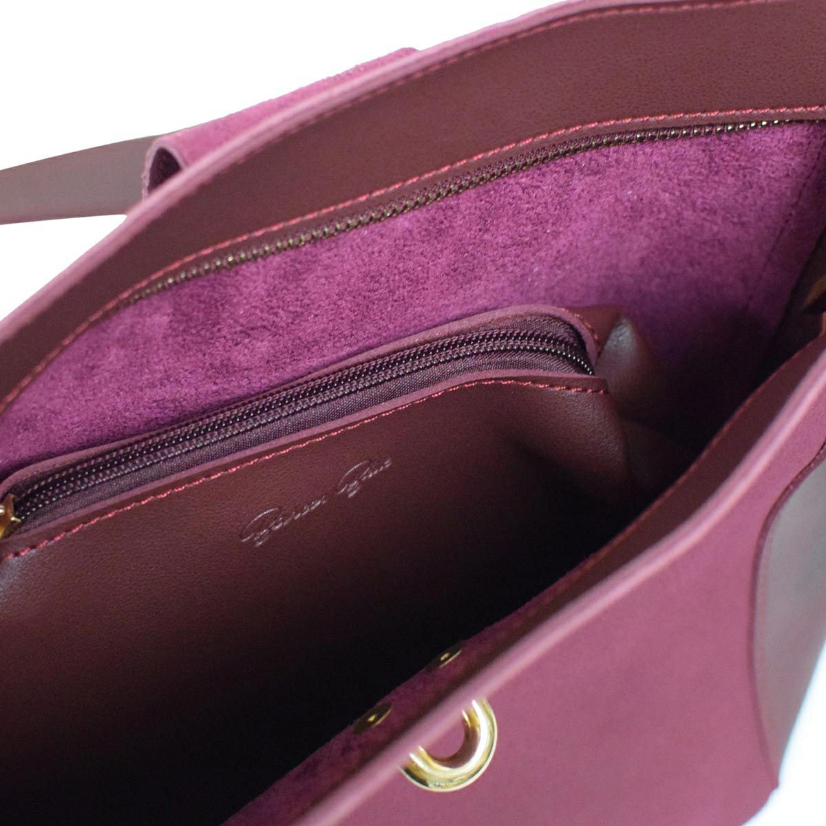 フェイクレザーショルダーバッグ