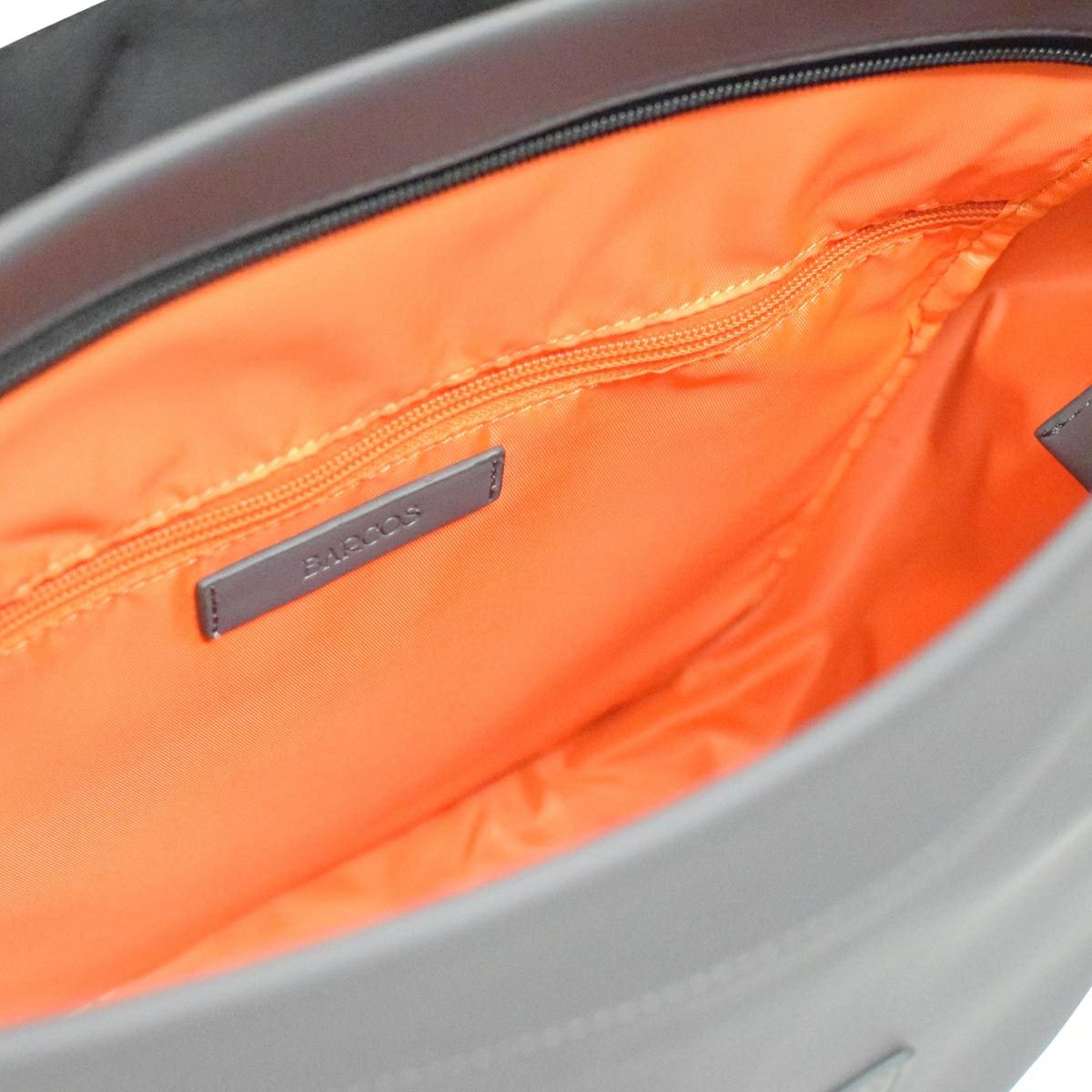 シリコンボディーバッグ