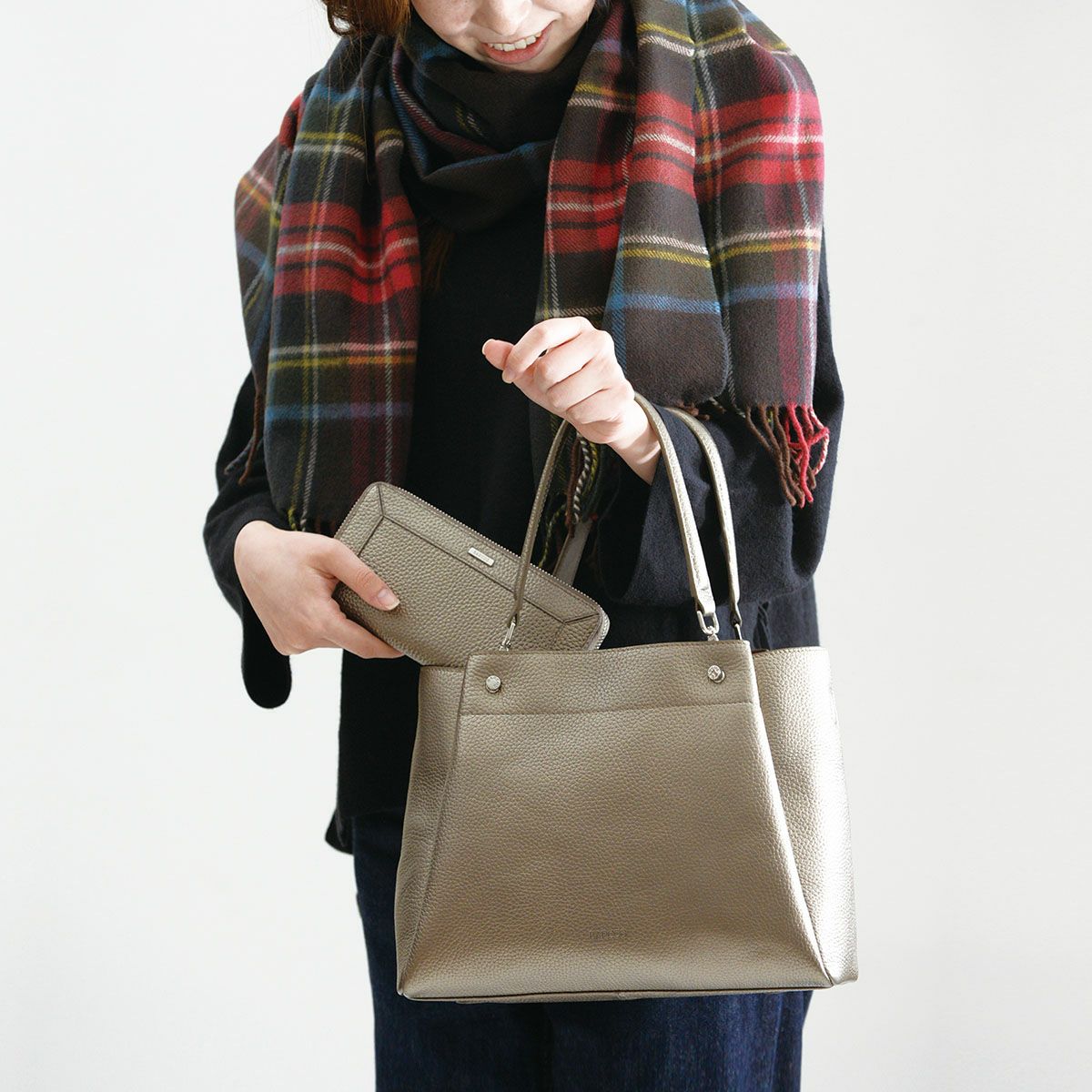 シュリンクレザー切替ロングウォレット ロビン