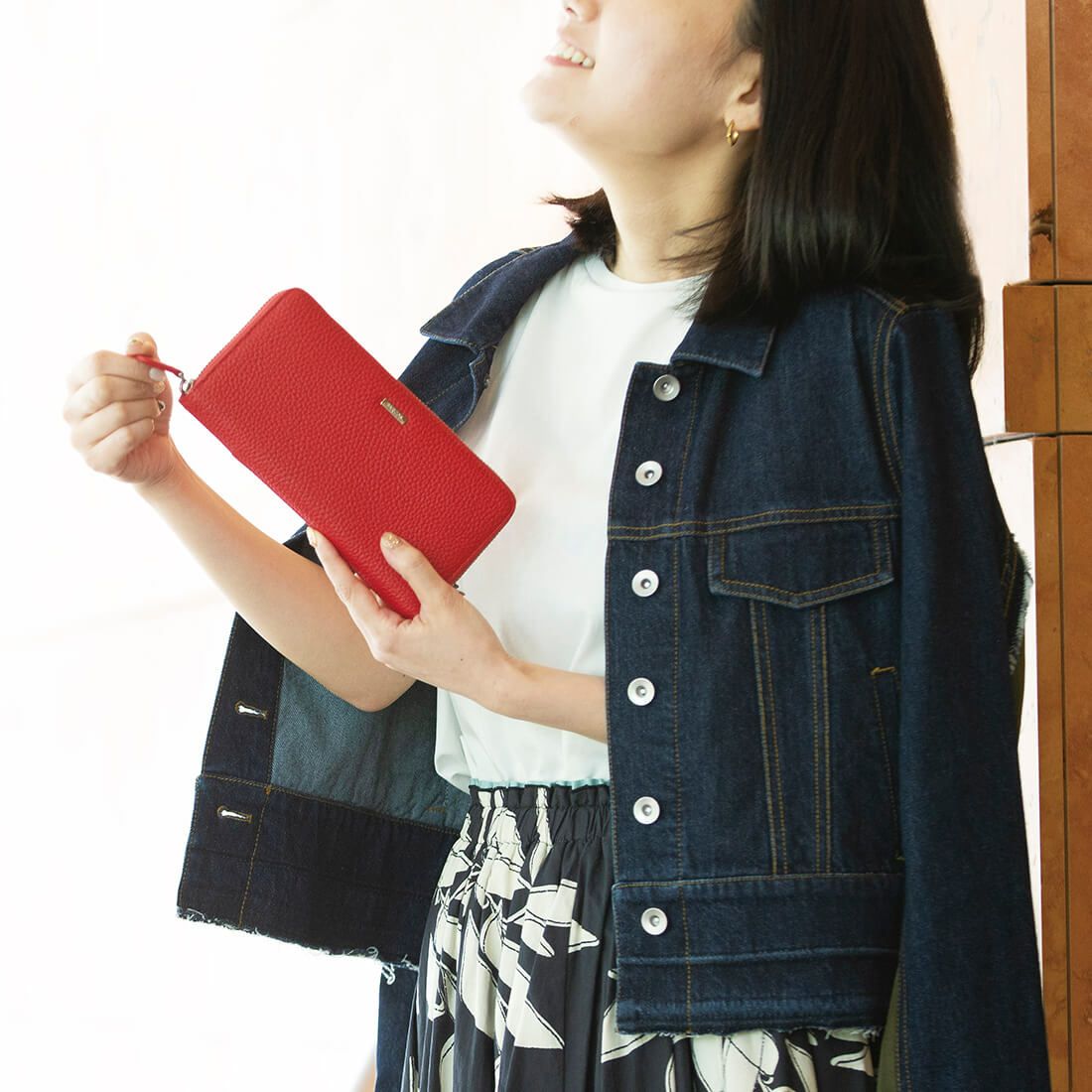 シュリンクレザー背面ポケット付きウォレット アニー