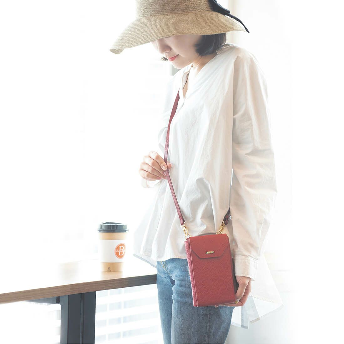 シュリンクレザースマホポシェット＜マーシ＞