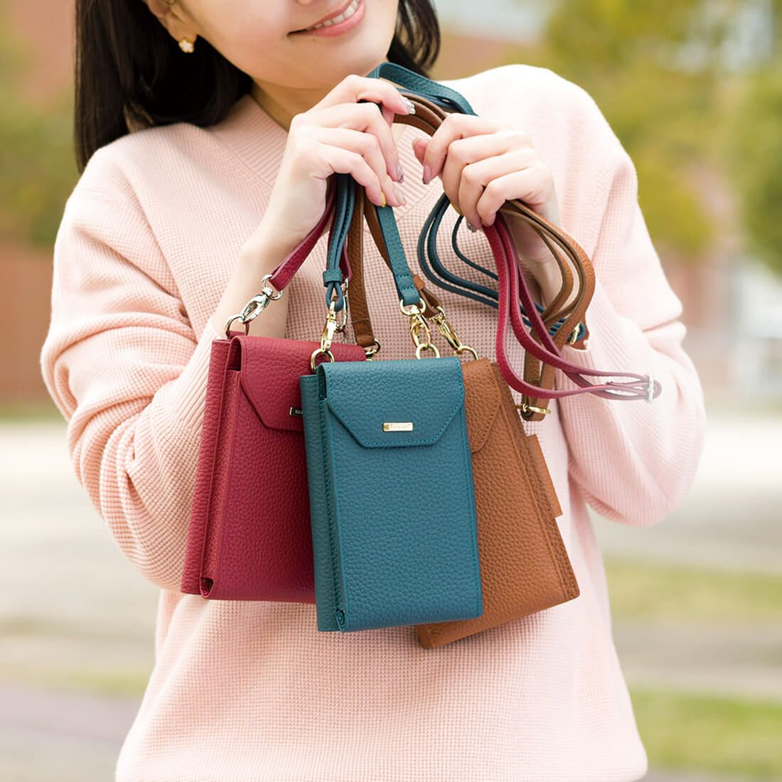 シュリンクレザースマホポシェット＜マーシ＞