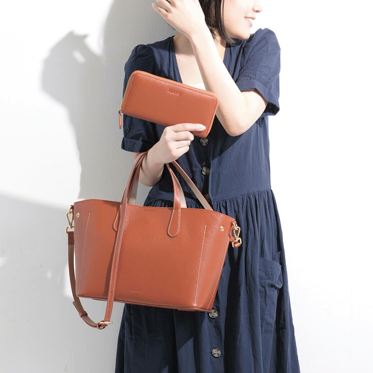 セット商品】シュリンクレザーハンドバッグ&財布<ユニバーサル セット商品】シュリンクレザーハンドバッグ&財布<ユニバーサル