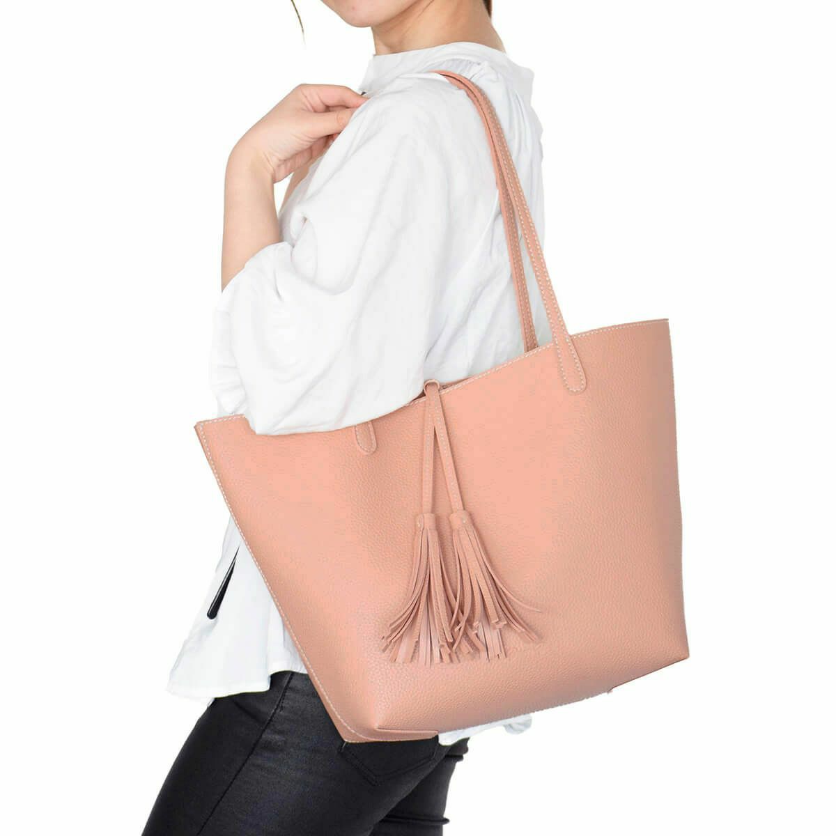 タッセル付きトートバッグ