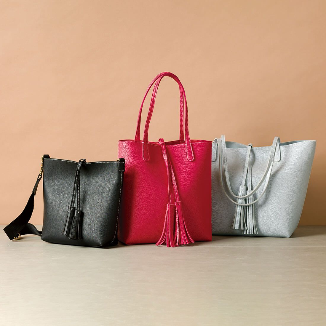 タッセル付きトートバッグ