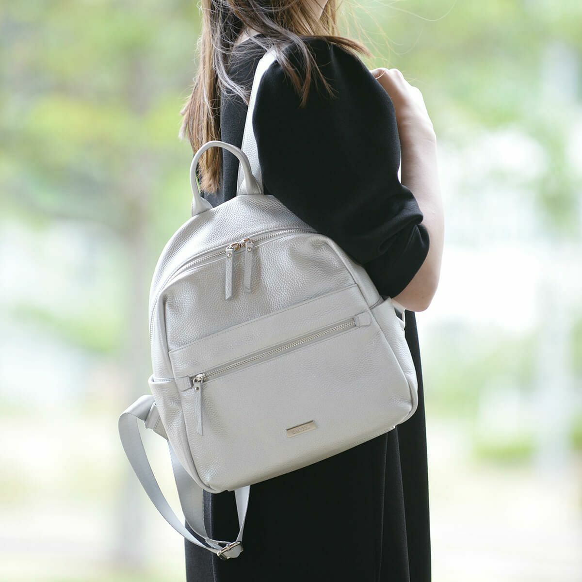 レザーリュック＜アメリ＞