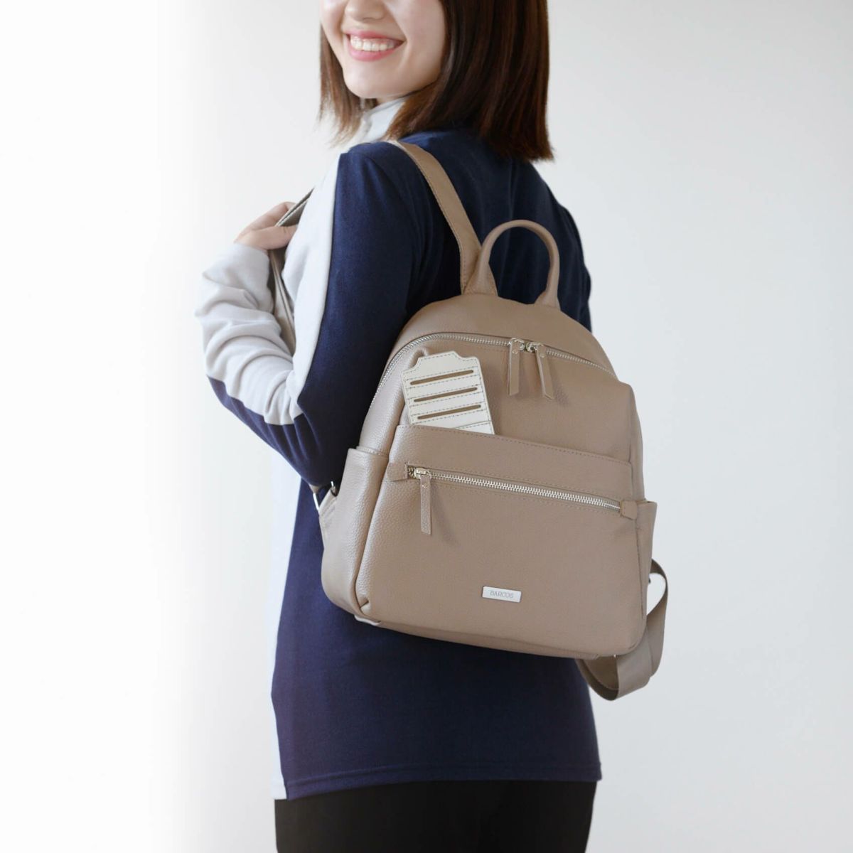 レザーリュック＜アメリ＞