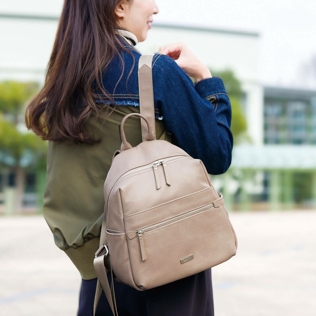 レザーリュック＜アメリ＞