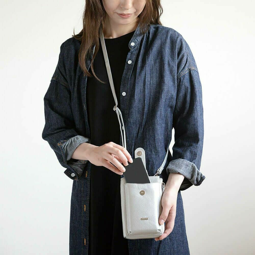 オールウェイズレザーポシェット＜ピッコラ＞