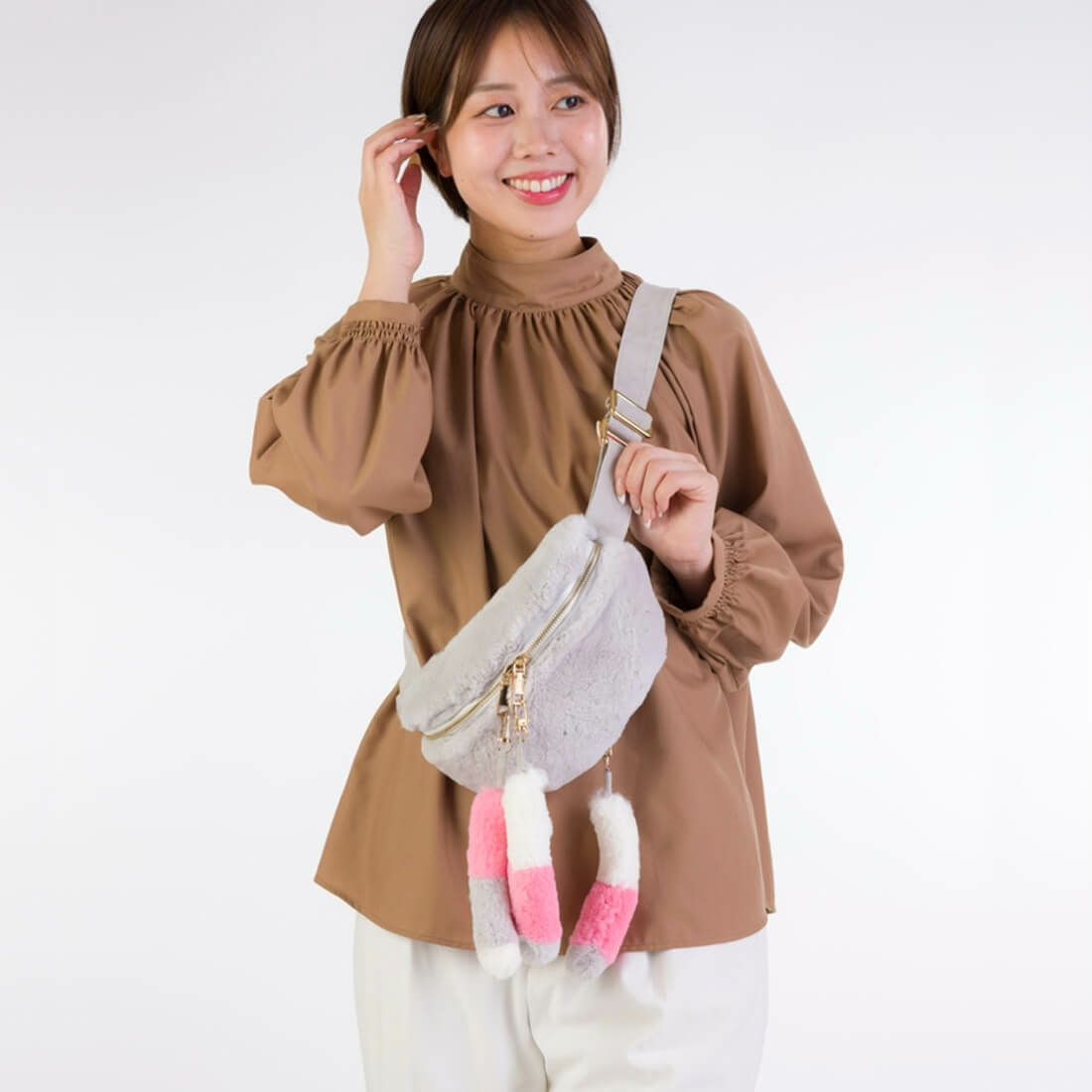 ラビットファーボディバッグ
