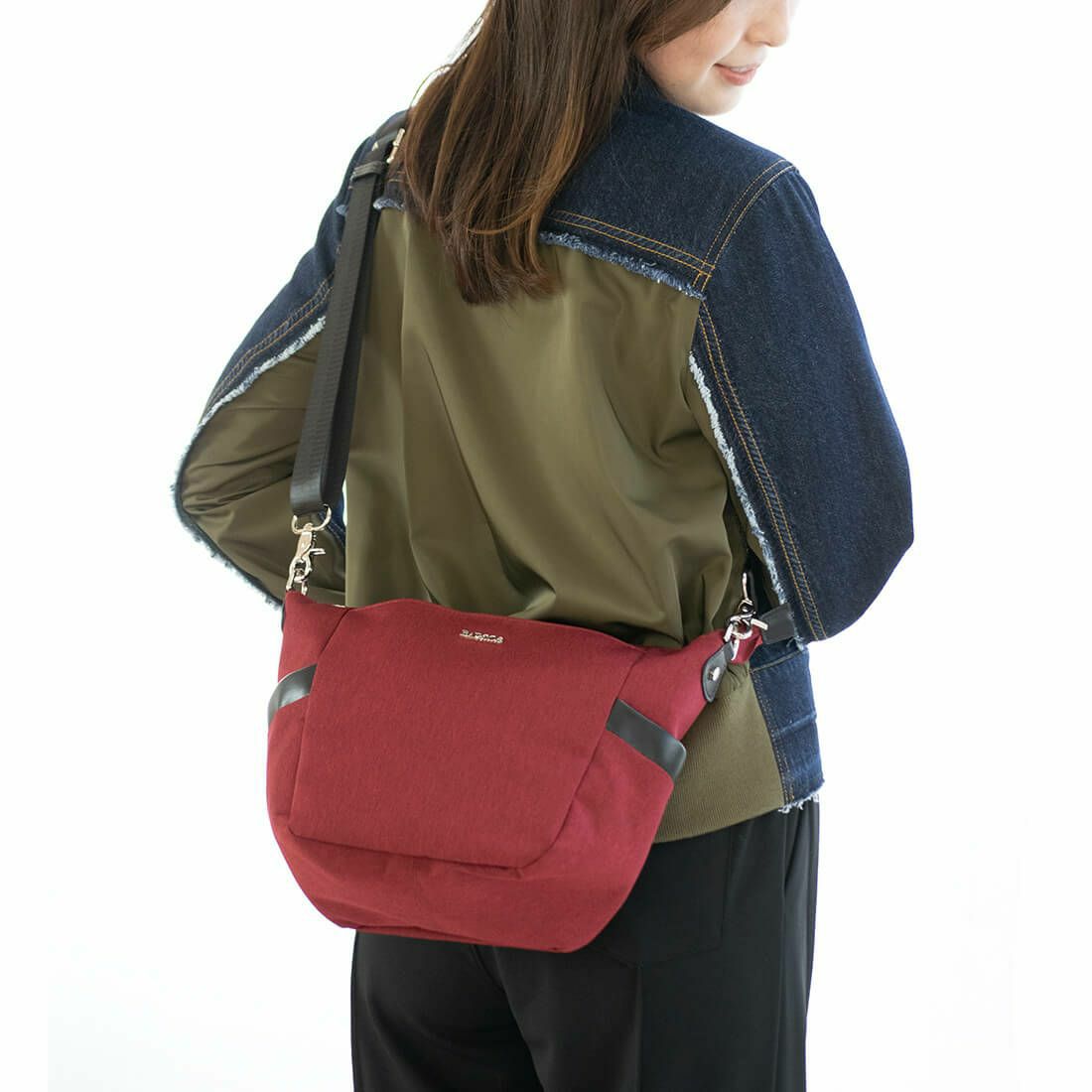 ヤンピーライトショルダーバッグ