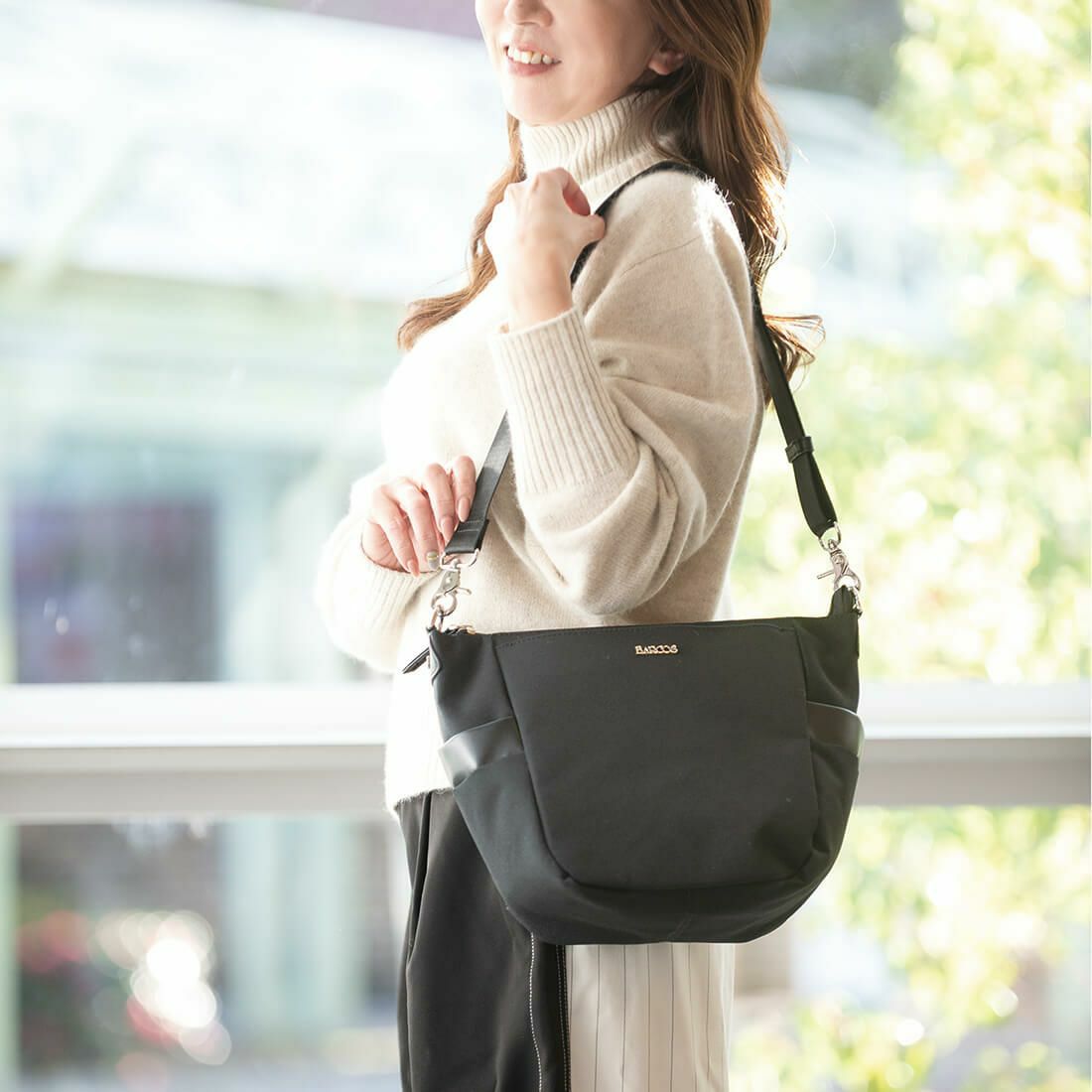 ヤンピーライトショルダーバッグ