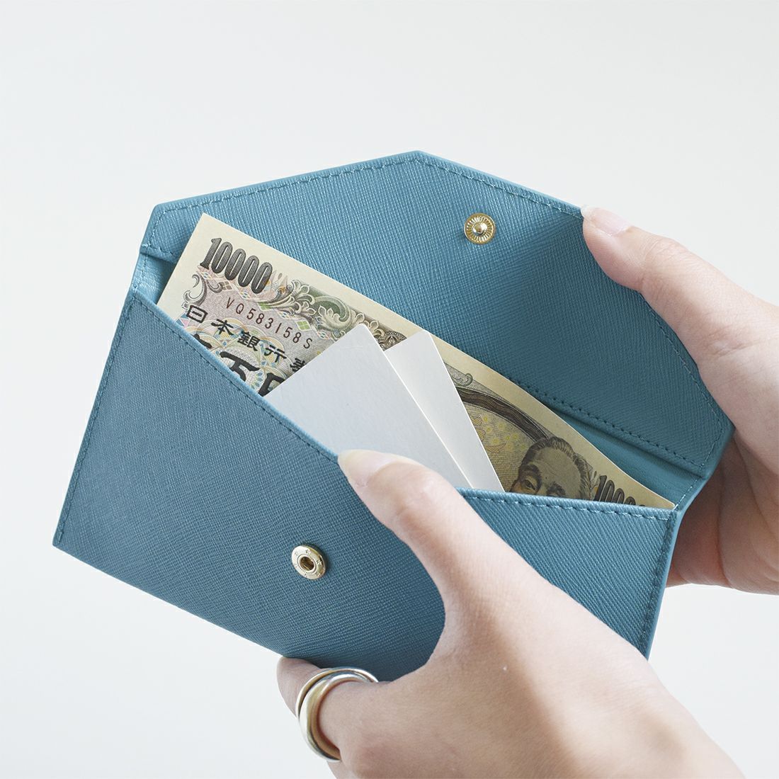 サフィアノ調レザーウォレット