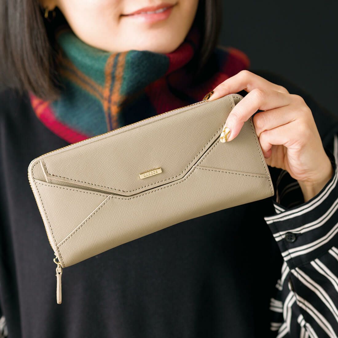 サフィアノ調レザーウォレット