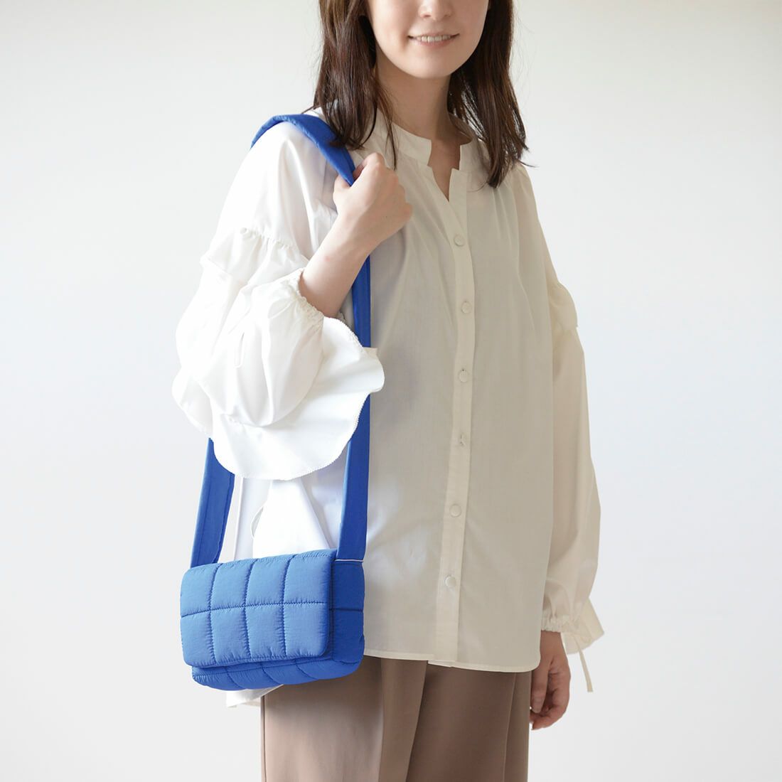キルティングデザインナイロンショルダーバッグ