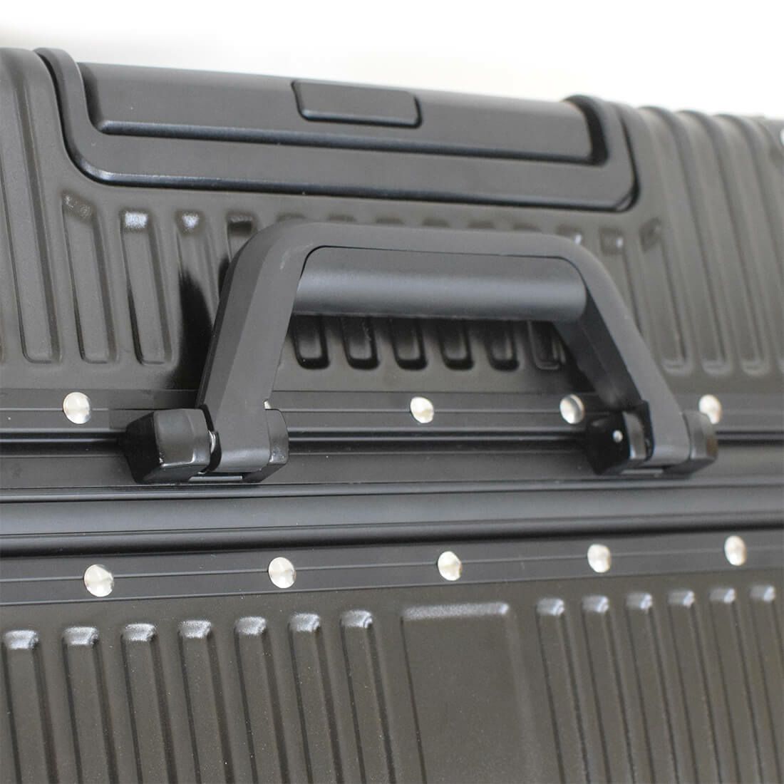 キャリーケース小（20インチ）