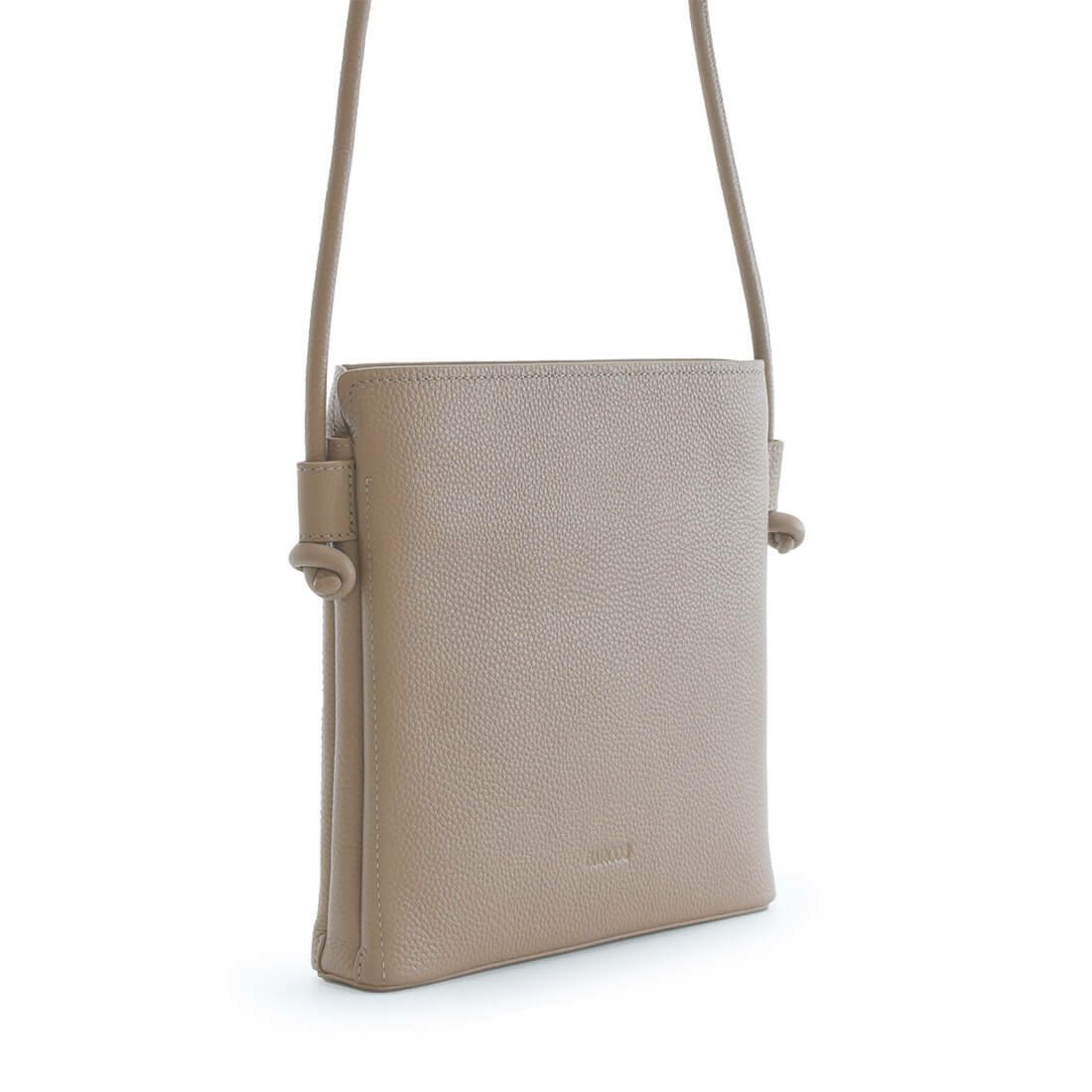 シュリンクレザーノットモチーフポシェット