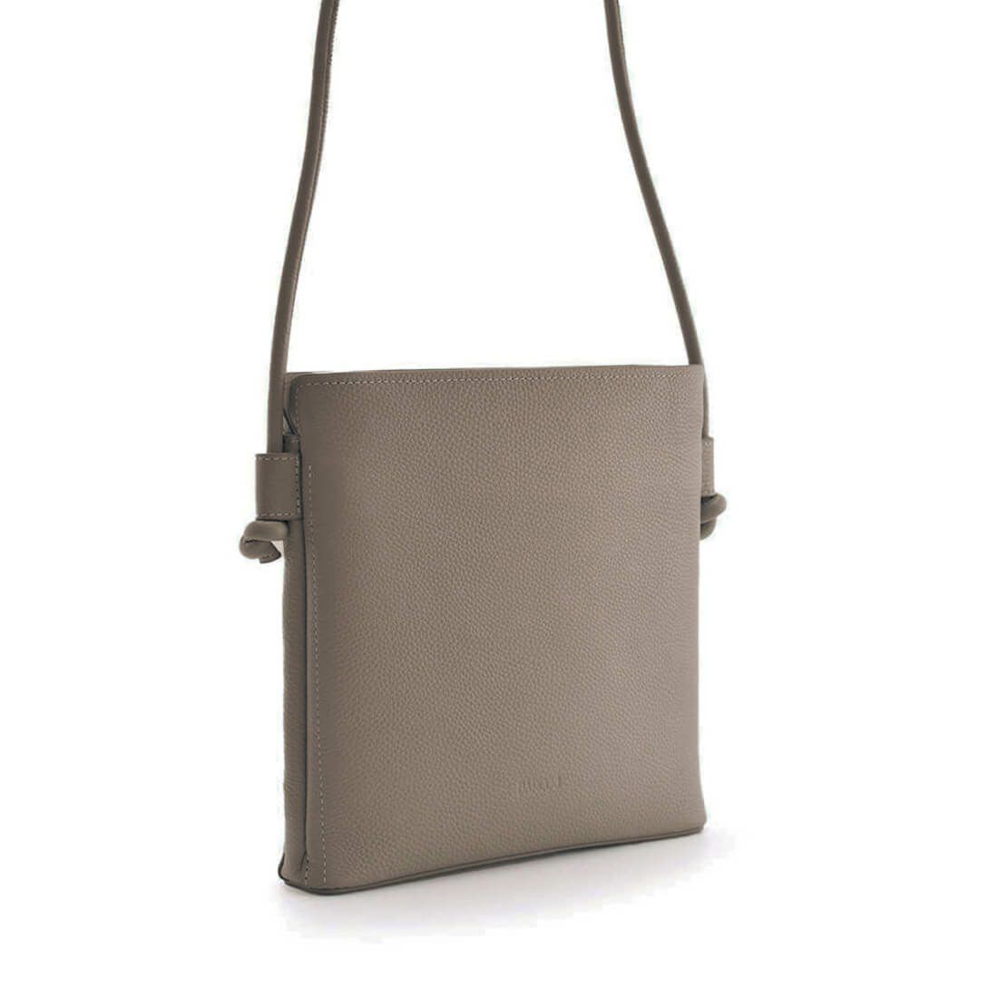 シュリンクレザーノットモチーフポシェット