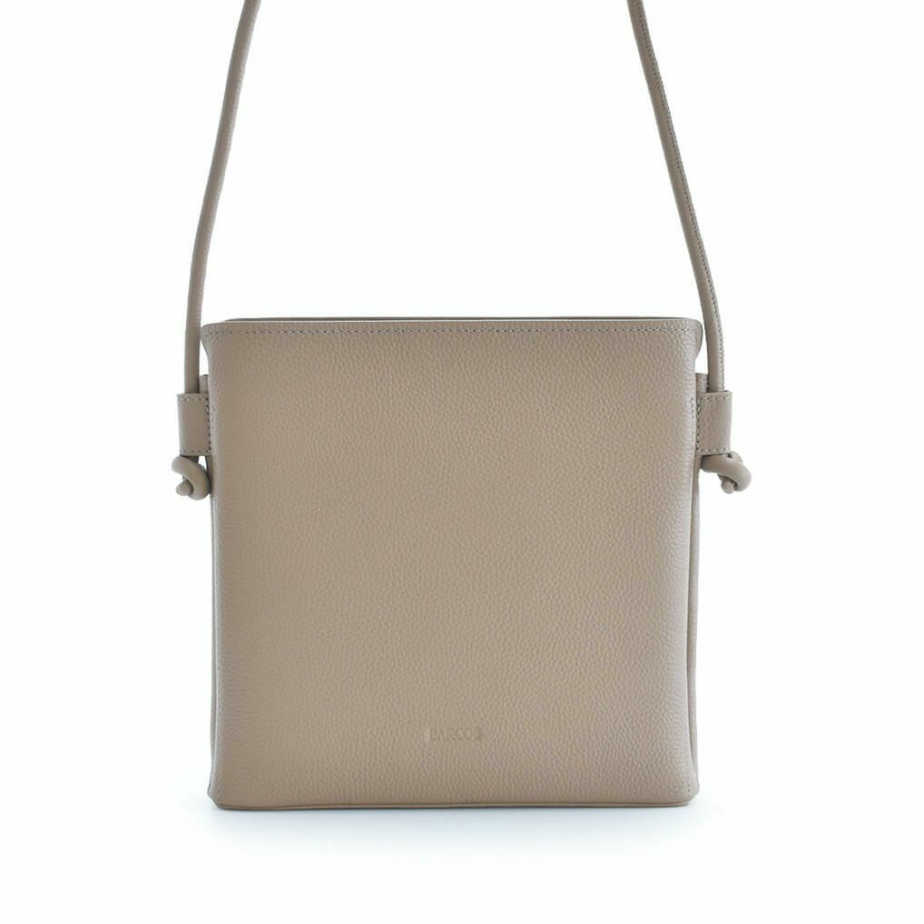 シュリンクレザーノットモチーフポシェット