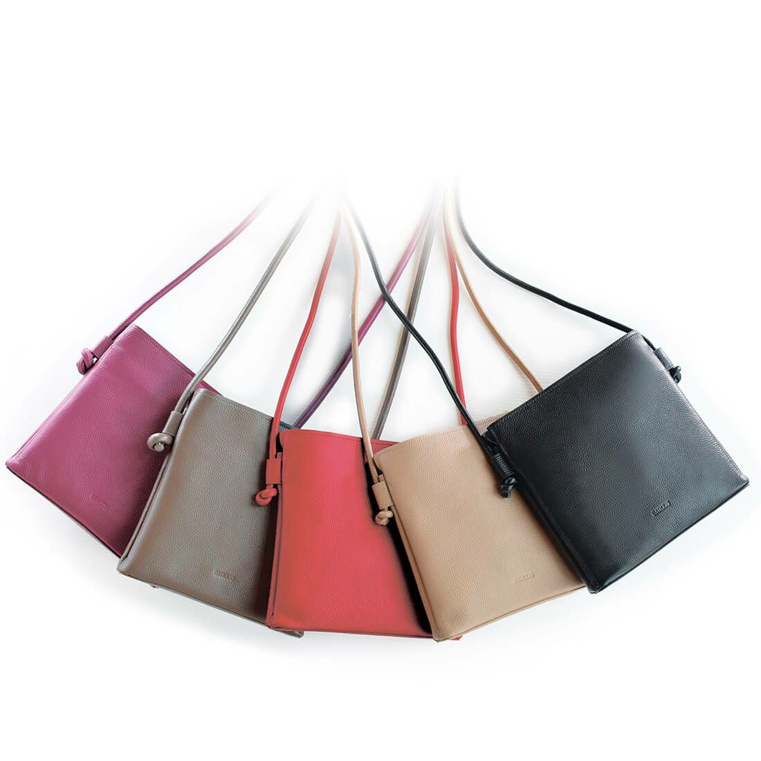 シュリンクレザーノットモチーフポシェット