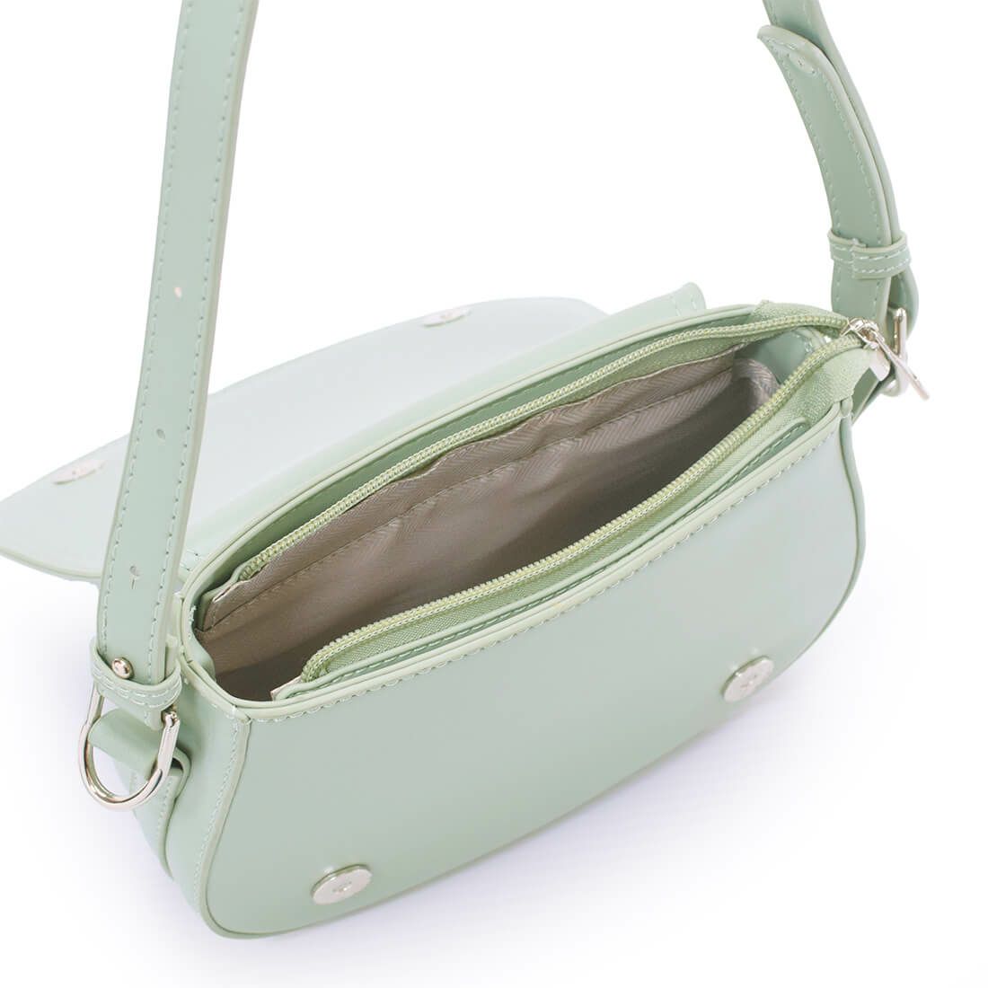 かぶせ付きラウンドポシェット