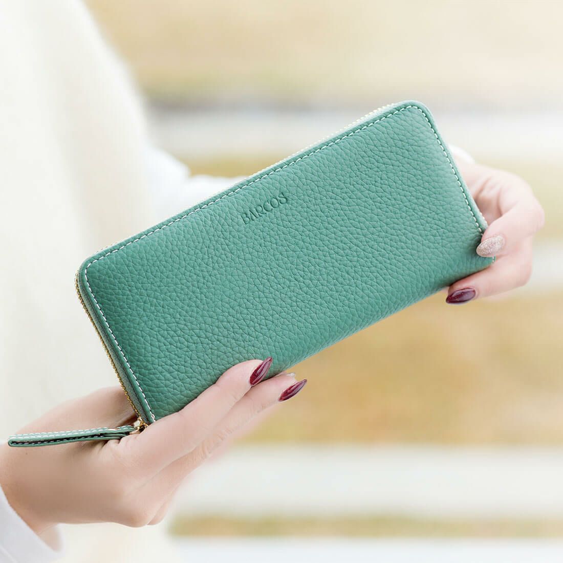 シュリンクレザーラウンド型ウォレット