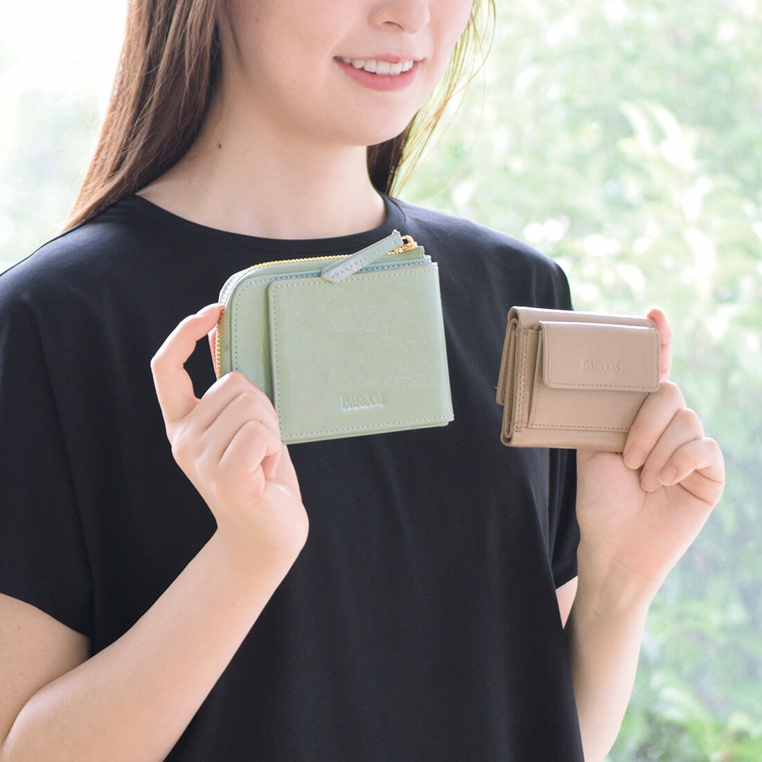 しわパテントレザー2つ折り財布