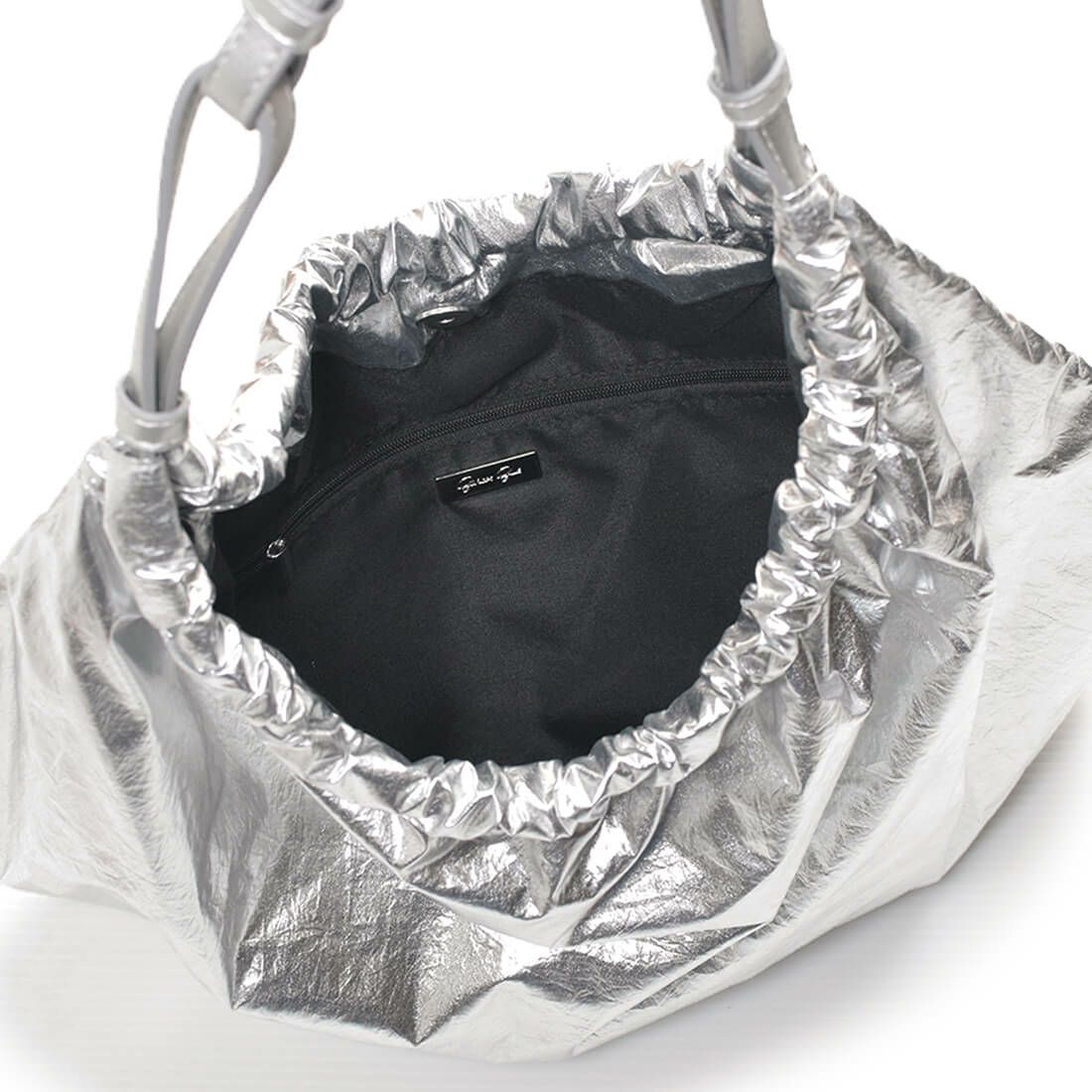 メタリックバッグ