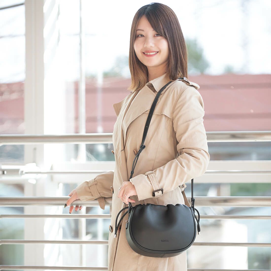 巾着型2wayレザーバッグ