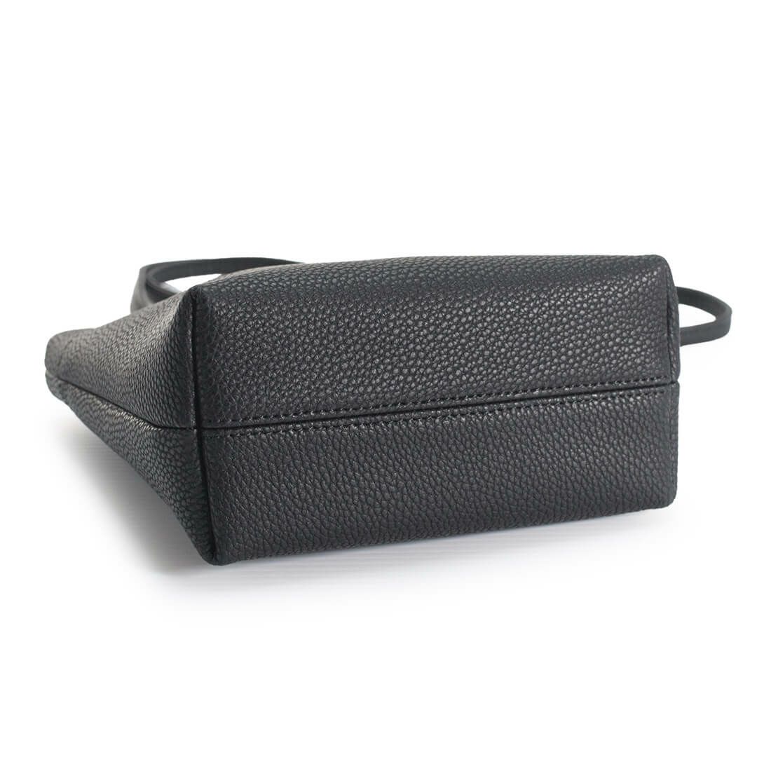 シュリンクレザーショルダーバッグ