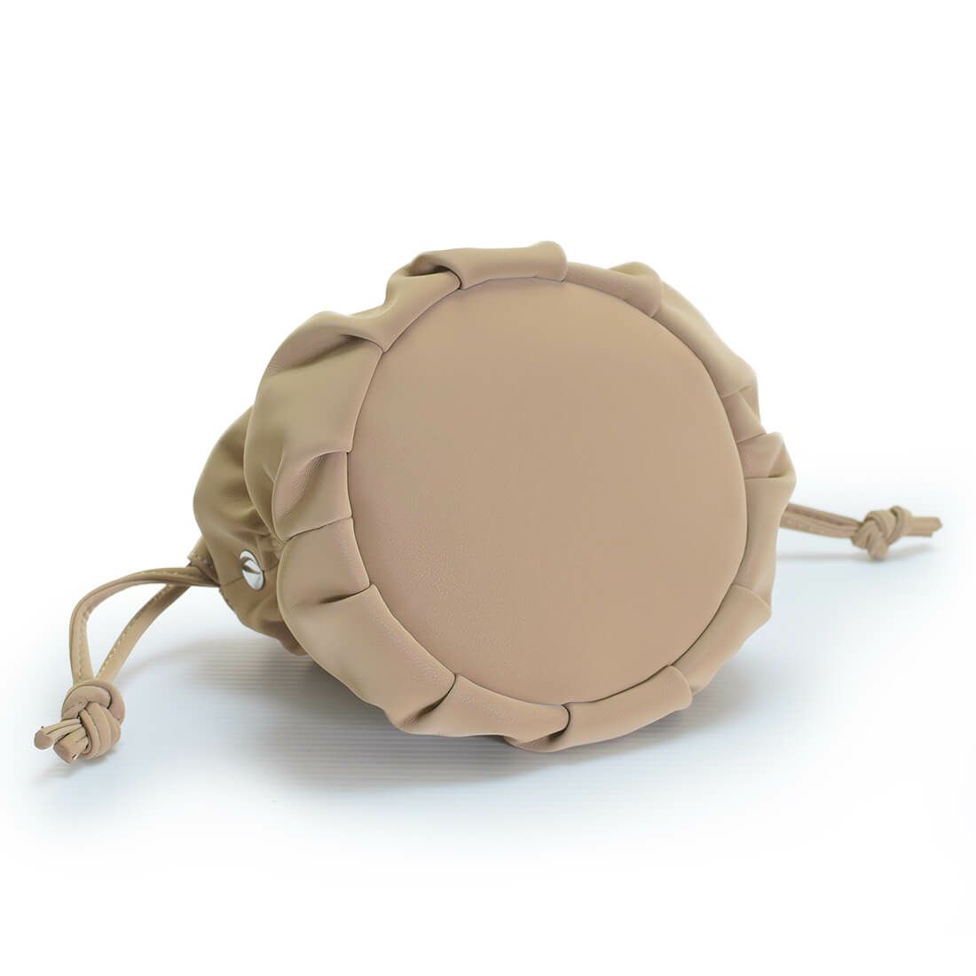 巾着型2wayフェイクレザーバッグ