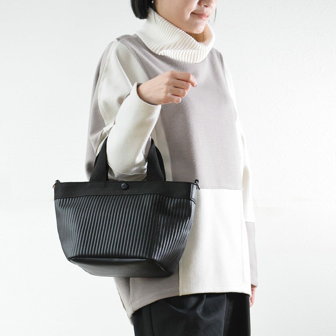 フェイクレザーカジュアルハンドバッグ