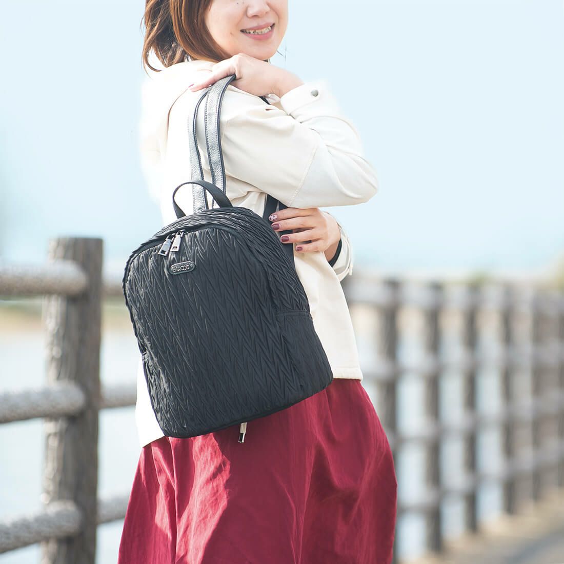 プリーツ加工ナイロンリュックサック