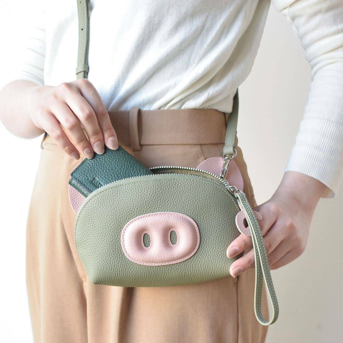 豚モチーフポーチ