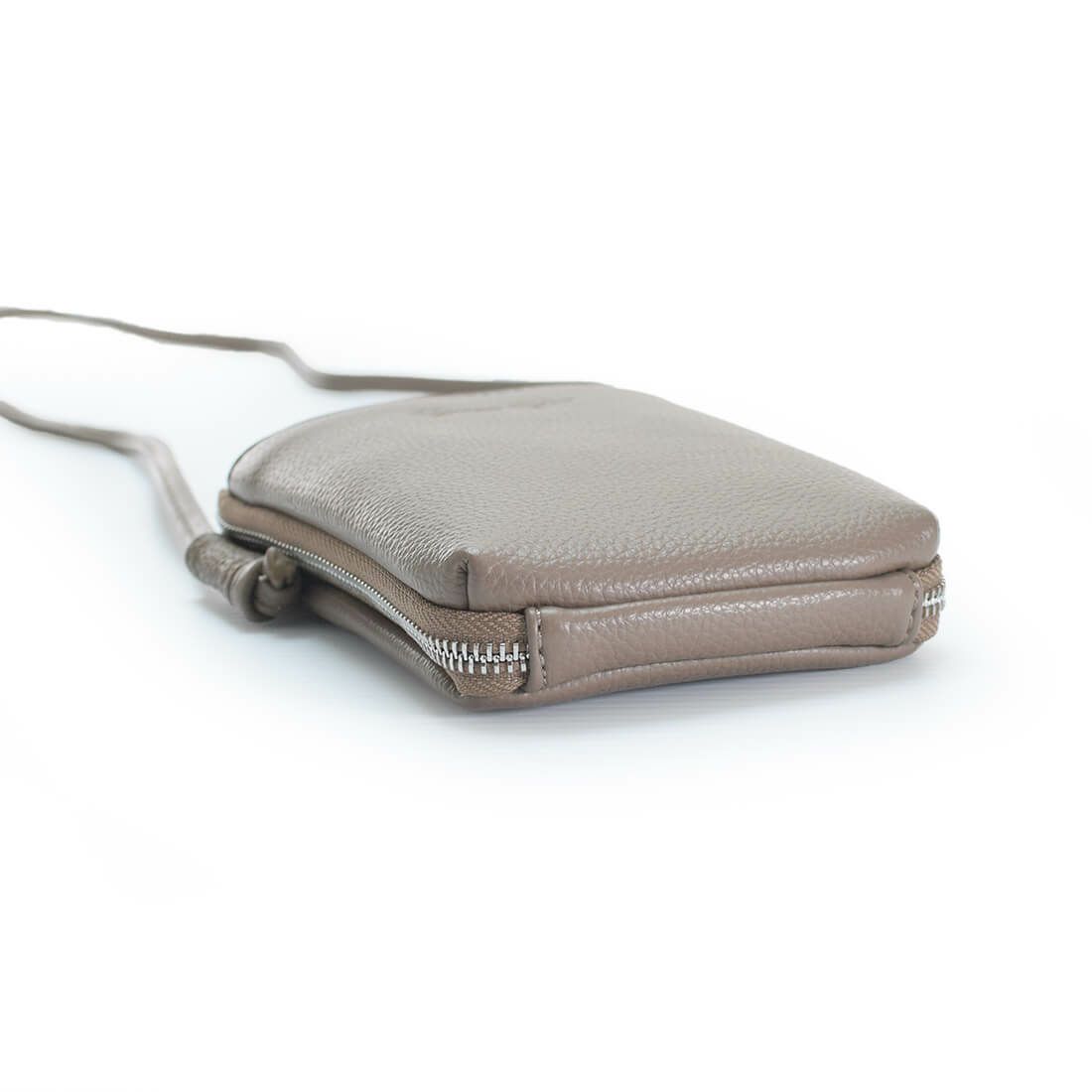 ノットモチーフフェイクレザーポシェット