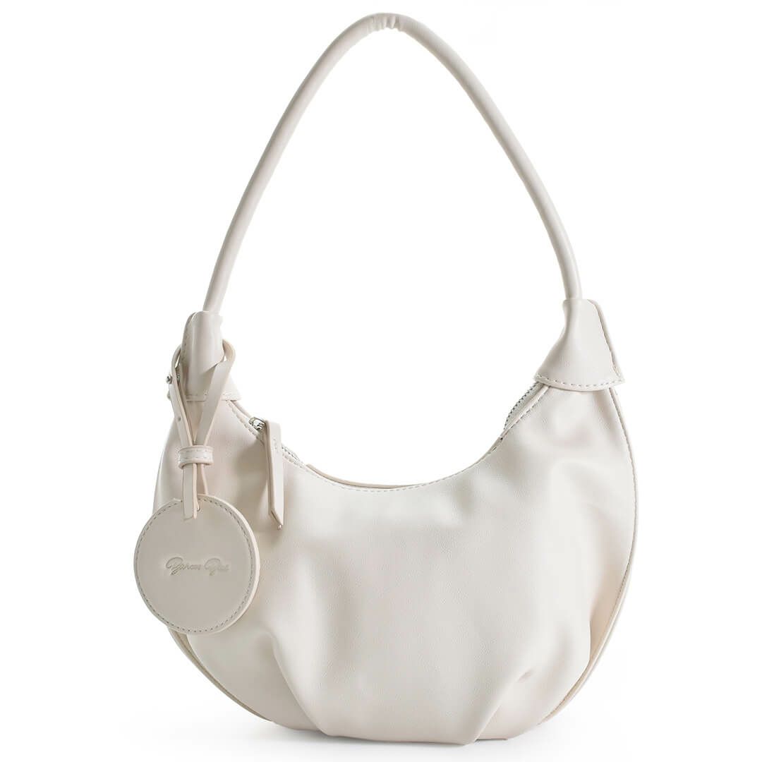 チャーム付きフェイクレザーバッグ