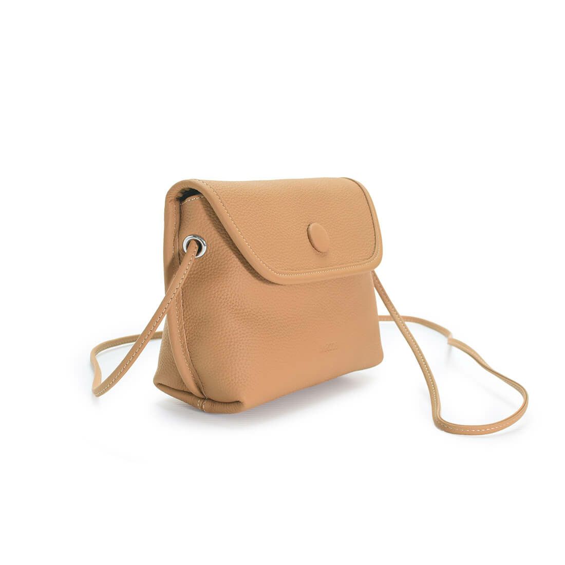 くるみボタン付きシュリンクレザーポシェット