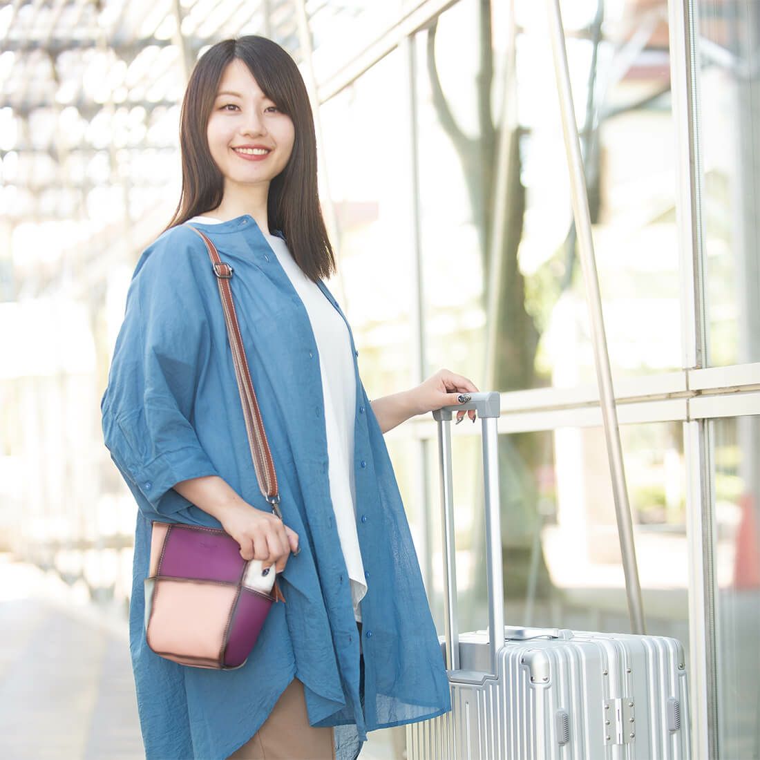 パッチワーク風レザーショルダーバッグ