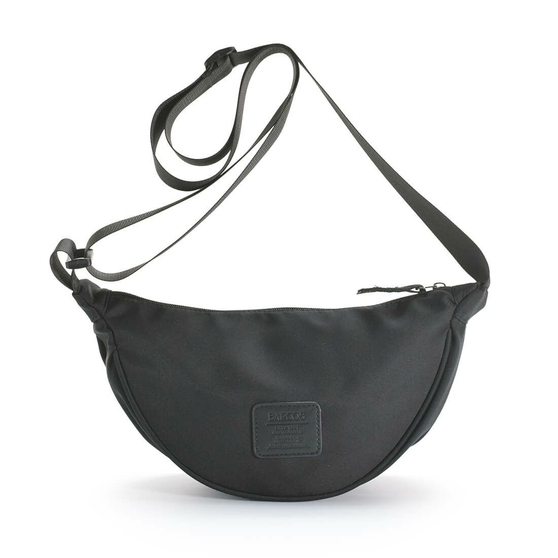 半月型ナイロンショルダーバッグ