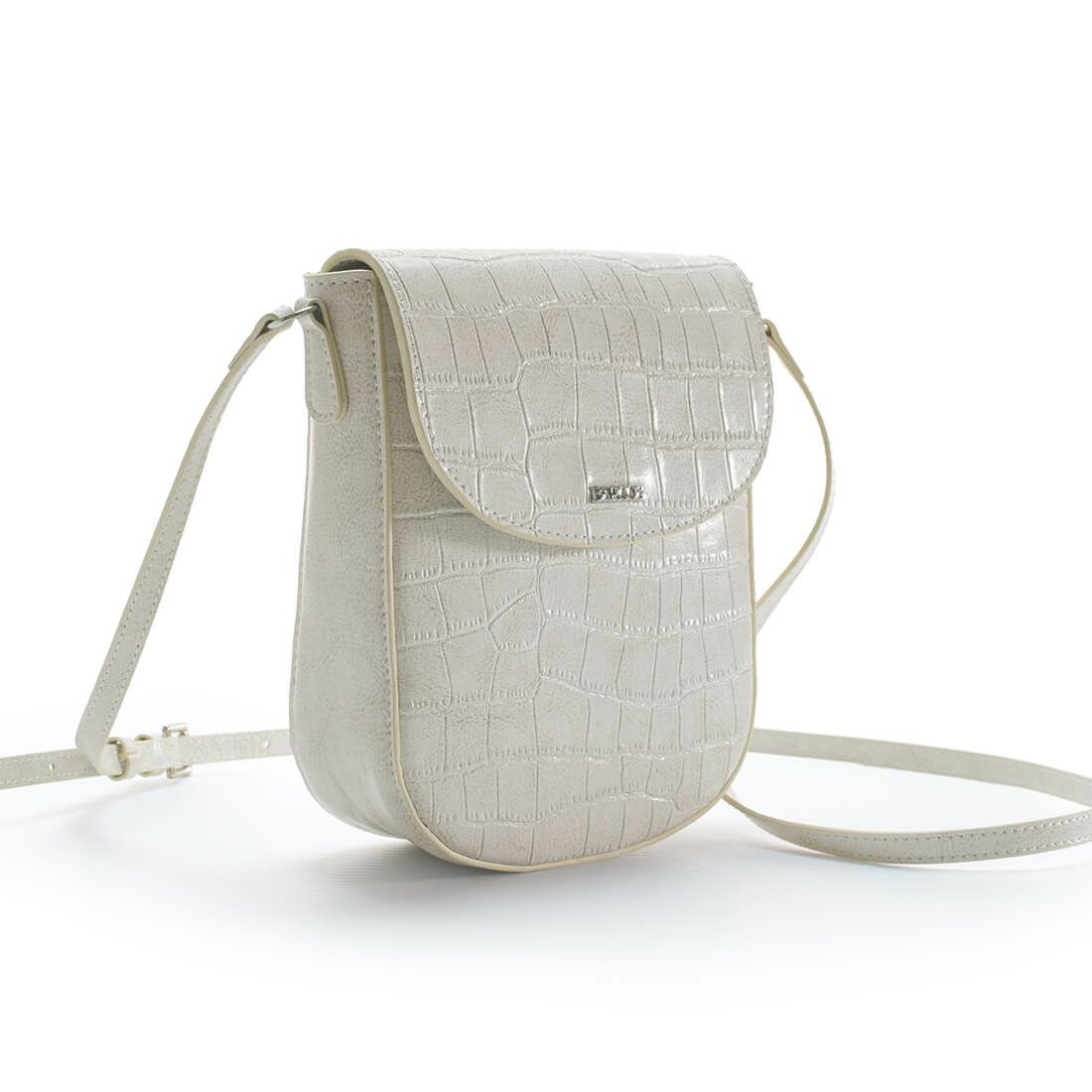 クロコ調型押しポシェット