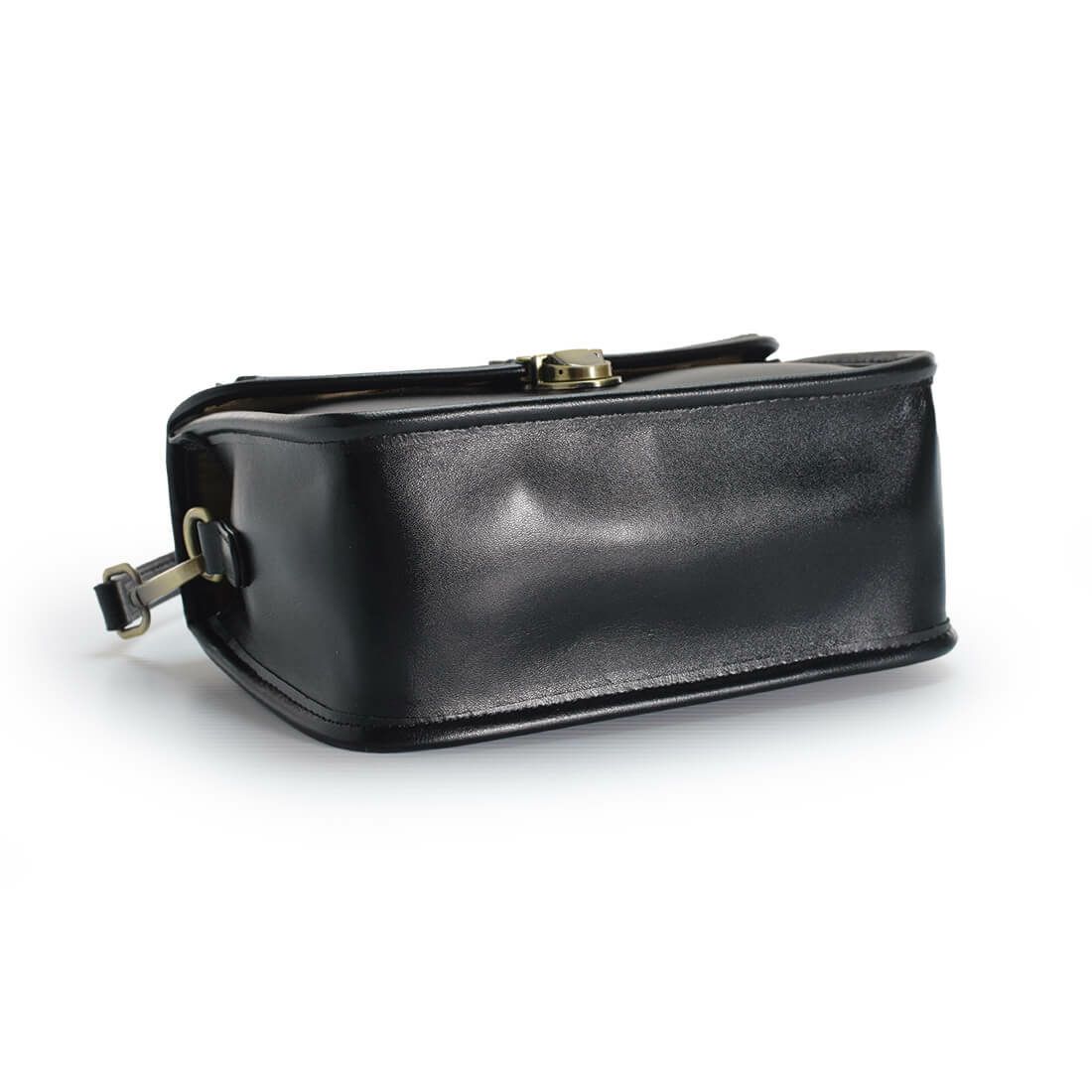 スクエア型シャイニングレザーショルダーバッグ