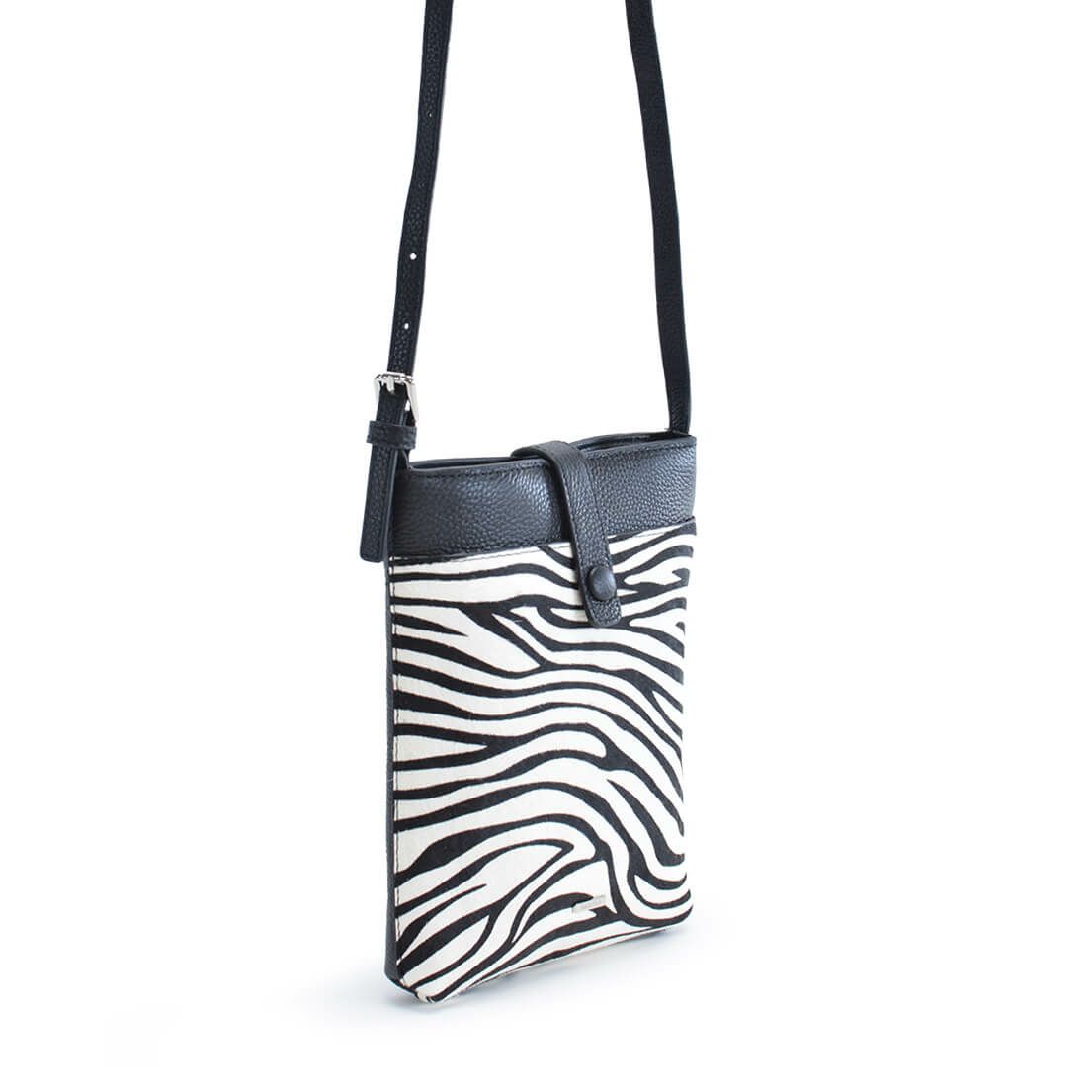 アニマル柄フロントポケット付きレザーポシェット | バルコス公式