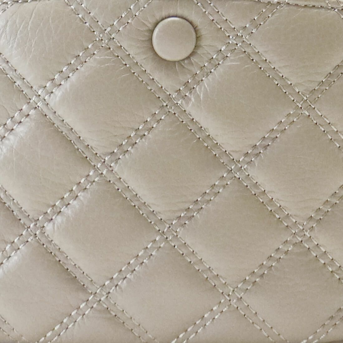 キルティングレザーラウンドポシェット