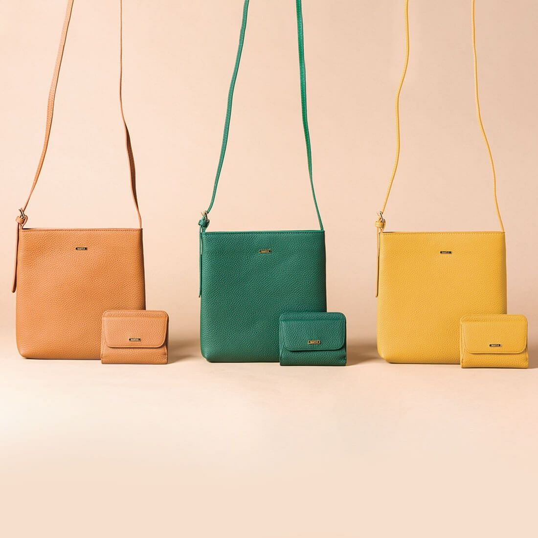 シュリンクレザー折財布＆ポシェット＜ルーニア＞