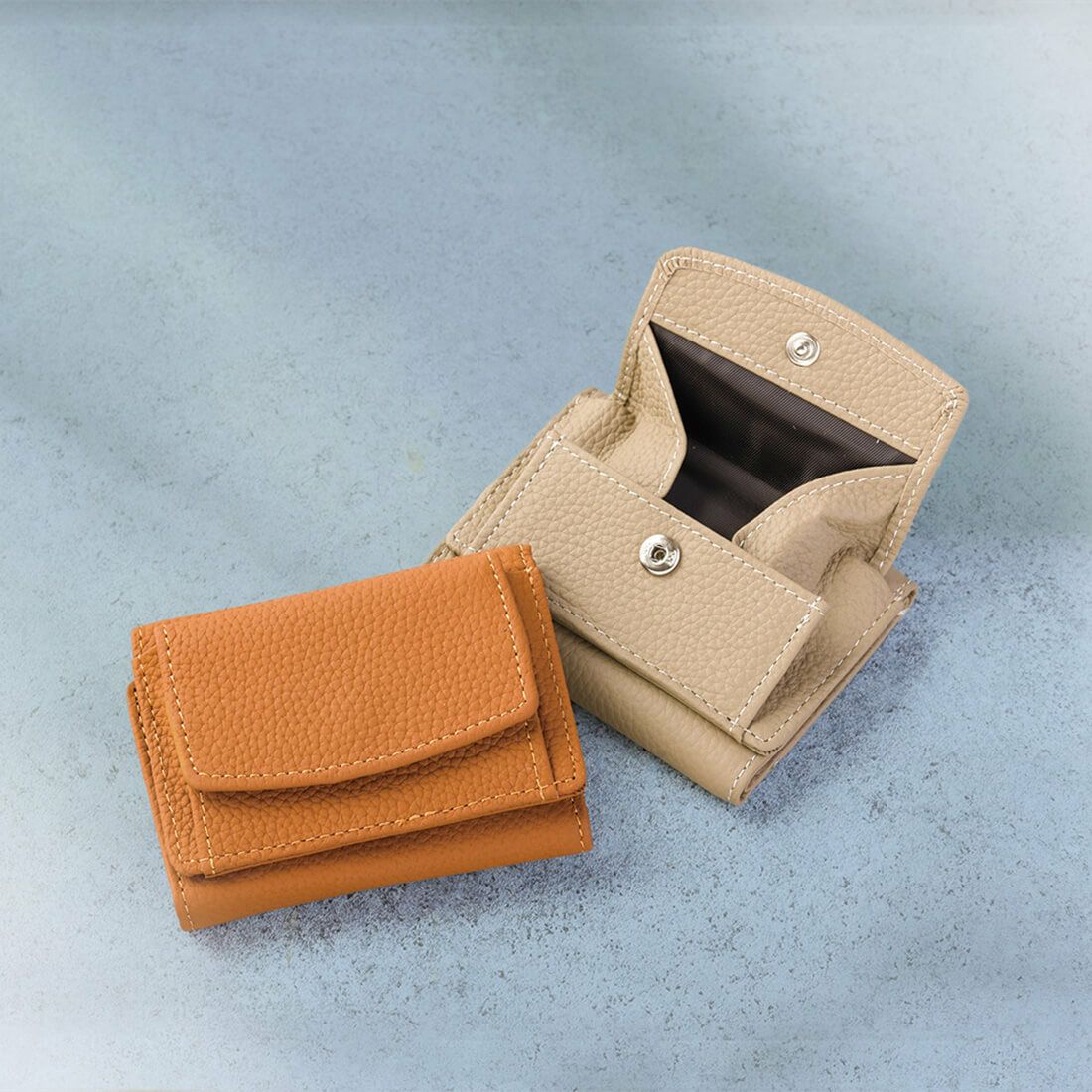 コンパクト型3つ折りレザー財布