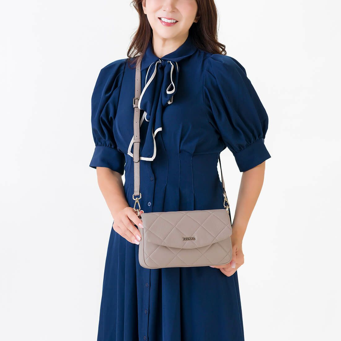 キルティング横型ショルダーバッグ