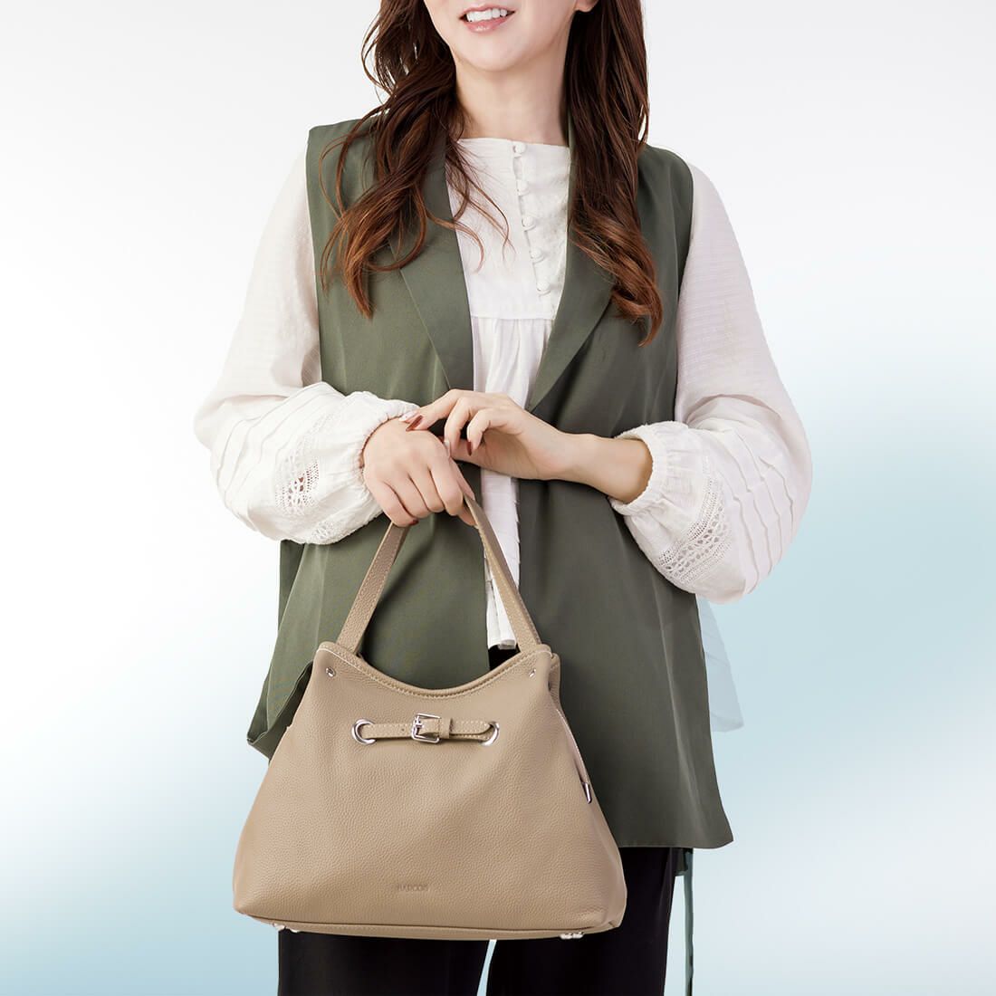 ベルトデザインシュリンクレザーバッグ